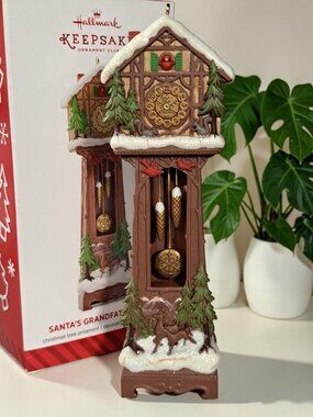 Hallmark Keepsake Santa's Grandfather Clock Member Exclusive Ornament 2014